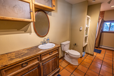 Country Home for Sale Near Cedaredge, Colorado - image 17