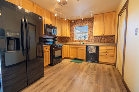 Country Home for Sale Near Cedaredge, Colorado - image 6