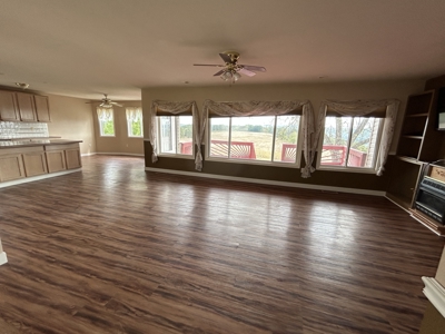 Country Home for sale in Missouri - image 17