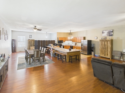 Mixed-Use Investment Opportunity – Bar, Warehouse & 3BR Apartment - image 35