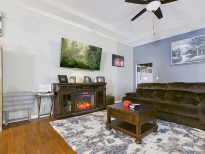 Mixed-Use Investment Opportunity – Bar, Warehouse & 3BR Apartment - image 36