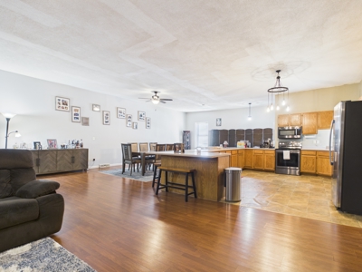 Mixed-Use Investment Opportunity – Bar, Warehouse & 3BR Apartment - image 37