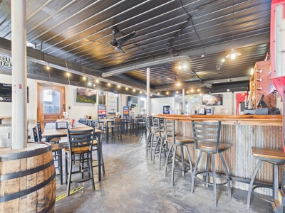 Mixed-Use Investment Opportunity – Bar, Warehouse & 3BR Apartment - image 10