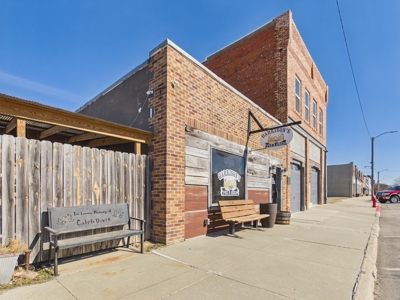 Mixed-Use Investment Opportunity – Bar, Warehouse & 3BR Apartment - image 3