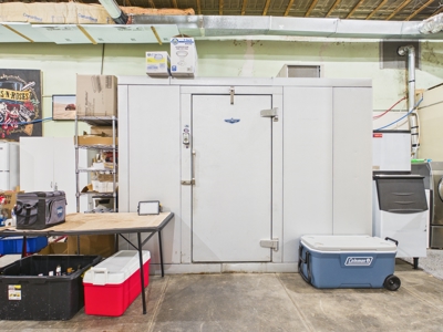 Mixed-Use Investment Opportunity – Bar, Warehouse & 3BR Apartment - image 17