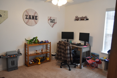 Move-in Ready 3 bed 2 bath Home in Gainesville Texas For Sale - image 19