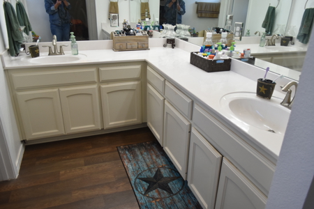 Move-in Ready 3 bed 2 bath Home in Gainesville Texas For Sale - image 17