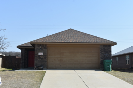 Move-in Ready 3 bed 2 bath Home in Gainesville Texas For Sale - image 19