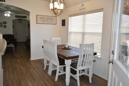 Move-in Ready 3 bed 2 bath Home in Gainesville Texas For Sale - image 10