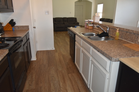Move-in Ready 3 bed 2 bath Home in Gainesville Texas For Sale - image 28