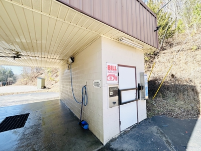 3 Bay Car Wash - High Visibility US-421, McKee, KY - image 5