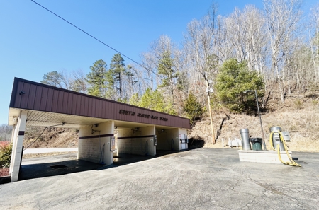 3 Bay Car Wash - High Visibility US-421, McKee, KY - image 2