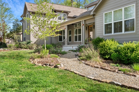 5-Acre Williamson County Home with Creek, Barn & Greenhouse - image 35
