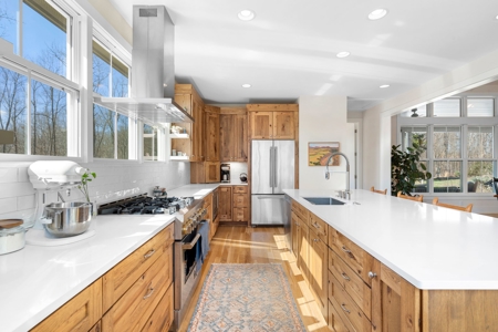 5-Acre Williamson County Home with Creek, Barn & Greenhouse - image 15