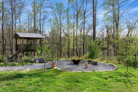 5-Acre Williamson County Home with Creek, Barn & Greenhouse - image 50