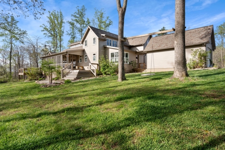 5-Acre Williamson County Home with Creek, Barn & Greenhouse - image 49
