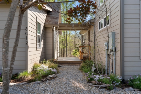 5-Acre Williamson County Home with Creek, Barn & Greenhouse - image 38
