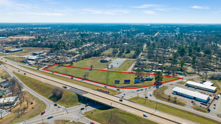 Commercial Property Lot for Franchise - image 3