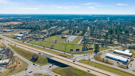 Commercial Property Lot for Franchise - image 11