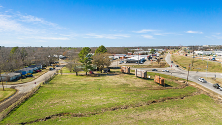Commercial Property Lot for Franchise - image 9
