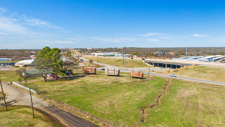 Commercial Property Lot for Franchise - image 8