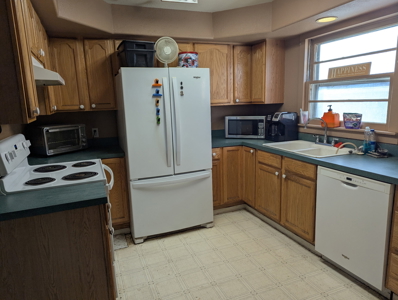 Eastern Oregon Three Bedroom Investment Opportunity - image 4