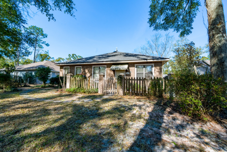Renovated 2,000+ SF Brick Home for Sale in Live Oak, Florida - image 7