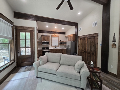 Billy Creek Recreational Cabin – National Forest Area - image 17