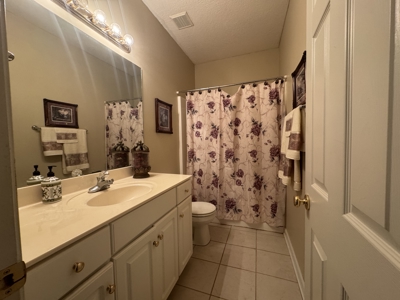 Brick 3 Bedroom 2 Bath Home for Sale in Jackson, TN Quiet Street - image 12