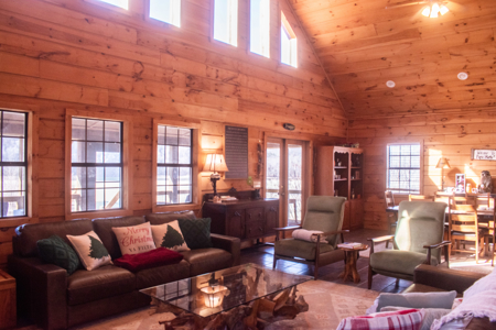 Riverfront Home And Land For Sale In Arkansas - image 7