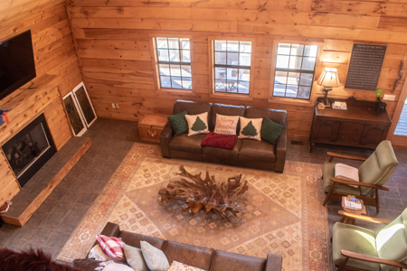 Riverfront Home And Land For Sale In Arkansas - image 8