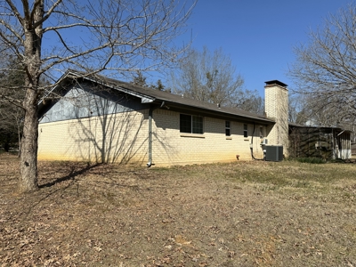 East Texas Home With Shop For Sale - image 4