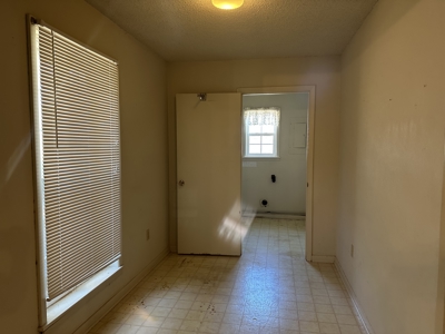 East Texas Home With Shop For Sale - image 10