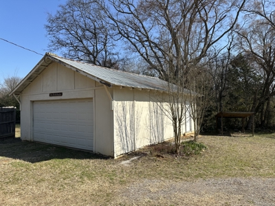 East Texas Home With Shop For Sale - image 26