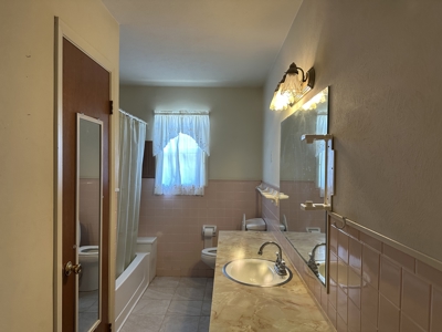 East Texas Home With Shop For Sale - image 18