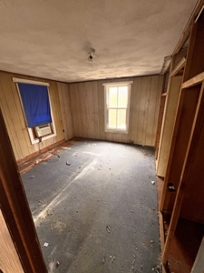 Opportunity Knocks! In-Town 3BR Project Home - image 5