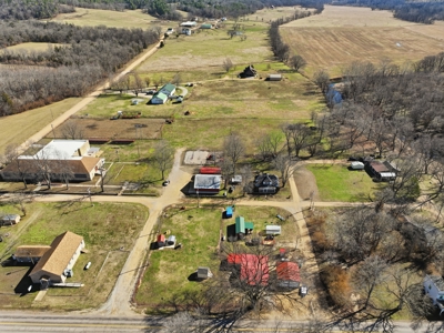 Escape to the Ozarks – River Life Meets Modern Comfort! - image 32