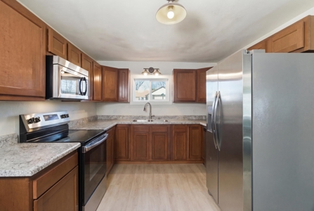 Escape to the Ozarks – River Life Meets Modern Comfort! - image 7