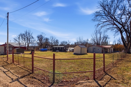 Escape to the Ozarks – River Life Meets Modern Comfort! - image 20