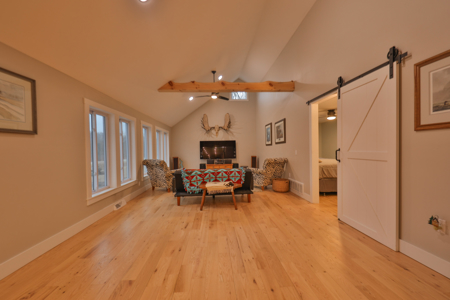 Updated Country Home with 77.8 Acres of Prime Whitetail Hunting - image 11