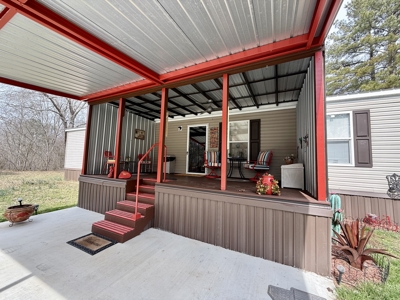 Country Home on 2 ac in East Texas, Metal Shop and Covered Porch - image 1
