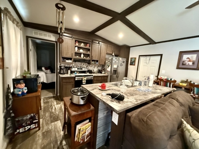 Country Home on 2 ac in East Texas, Metal Shop and Covered Porch - image 12