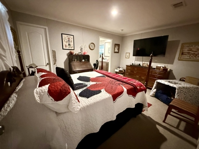 Country Home on 2 ac in East Texas, Metal Shop and Covered Porch - image 8