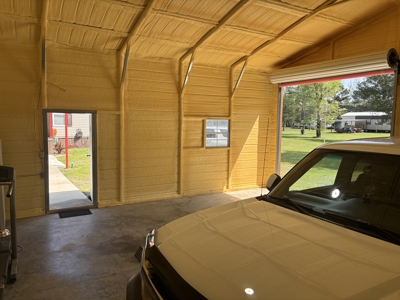 Country Home on 2 ac in East Texas, Metal Shop and Covered Porch - image 25