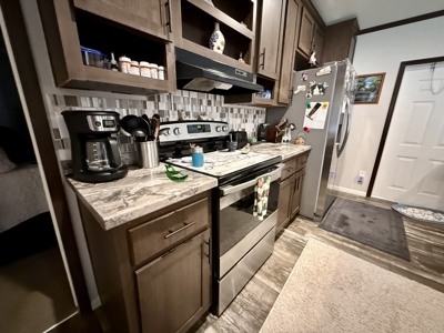 Country Home on 2 ac in East Texas, Metal Shop and Covered Porch - image 14