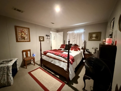 Country Home on 2 ac in East Texas, Metal Shop and Covered Porch - image 11