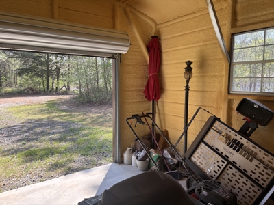 Country Home on 2 ac in East Texas, Metal Shop and Covered Porch - image 30
