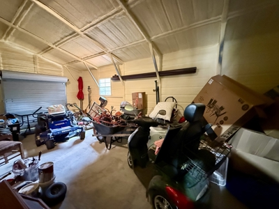 Country Home on 2 ac in East Texas, Metal Shop and Covered Porch - image 21