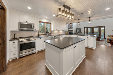 142 Acres 60x40 Shop + 4BR-3BA Home in Winnsboro Wood County TX - image 9