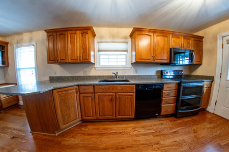 Charming Home on Lovers Lane St. Joseph, MO Buchanan County - image 12